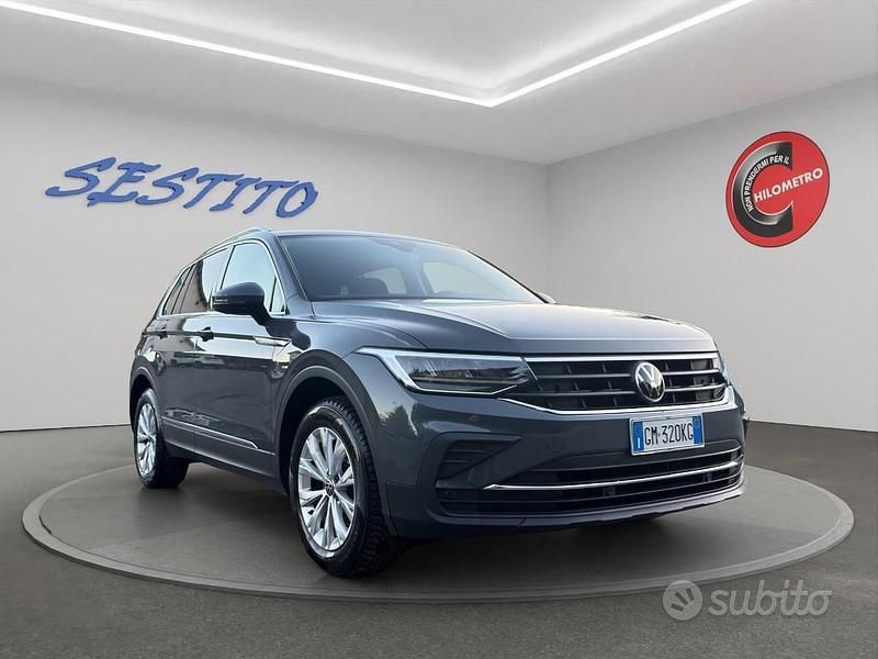Usata VW Tiguan Life 150 CV (110 kW) 2022 Grigio SUV