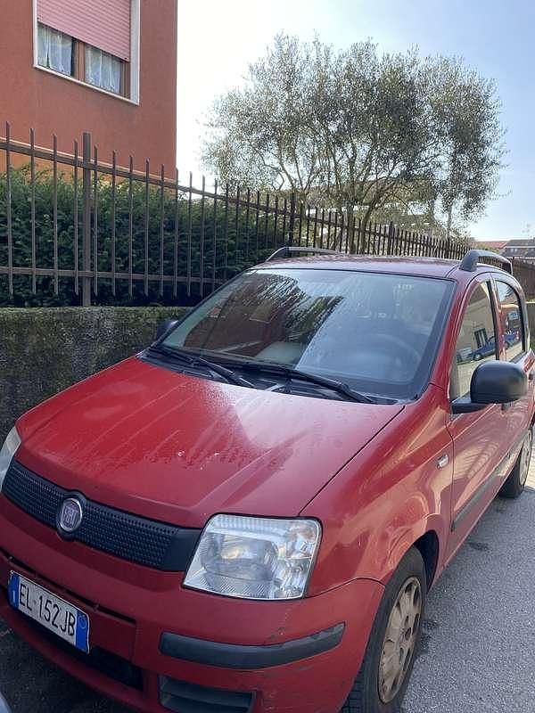 Usata Fiat Panda Dynamic 69 CV (50 kW) 2012 Rosso Utilitaria