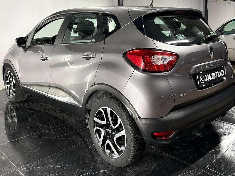 Usata Renault Captur 90 CV (66 kW) 2013 Grigio SUV