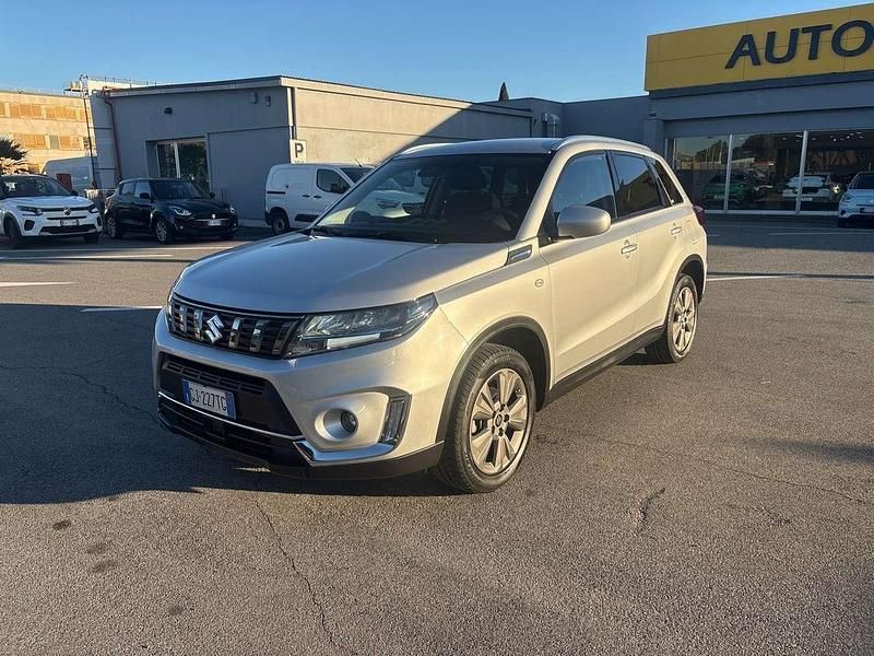Usata Suzuki Vitara Cool 129 CV (94 kW) 2022 Grigio SUV