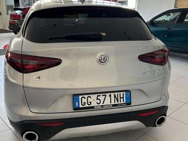 Usata Alfa Romeo Stelvio Business 190 CV (139 kW) 2021 Bianco lunare SUV