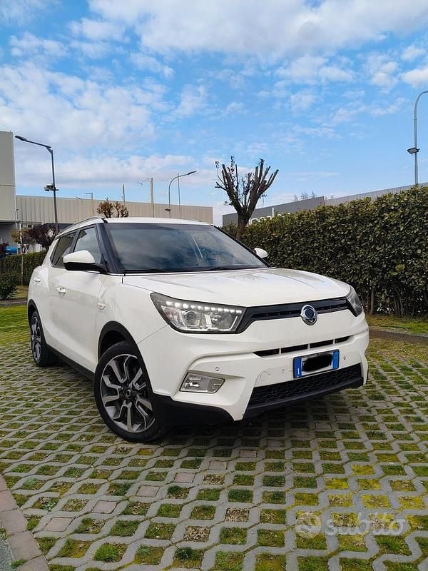 Usata Ssangyong (KGM) Tivoli 115 CV (84 kW) 2015 SUV