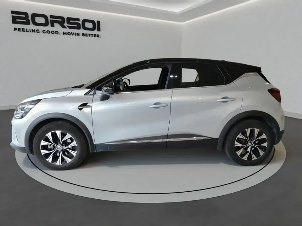 Usata Renault Captur Techno 94 CV (69 kW) 2023 Grigio chiaro tetto nero SUV