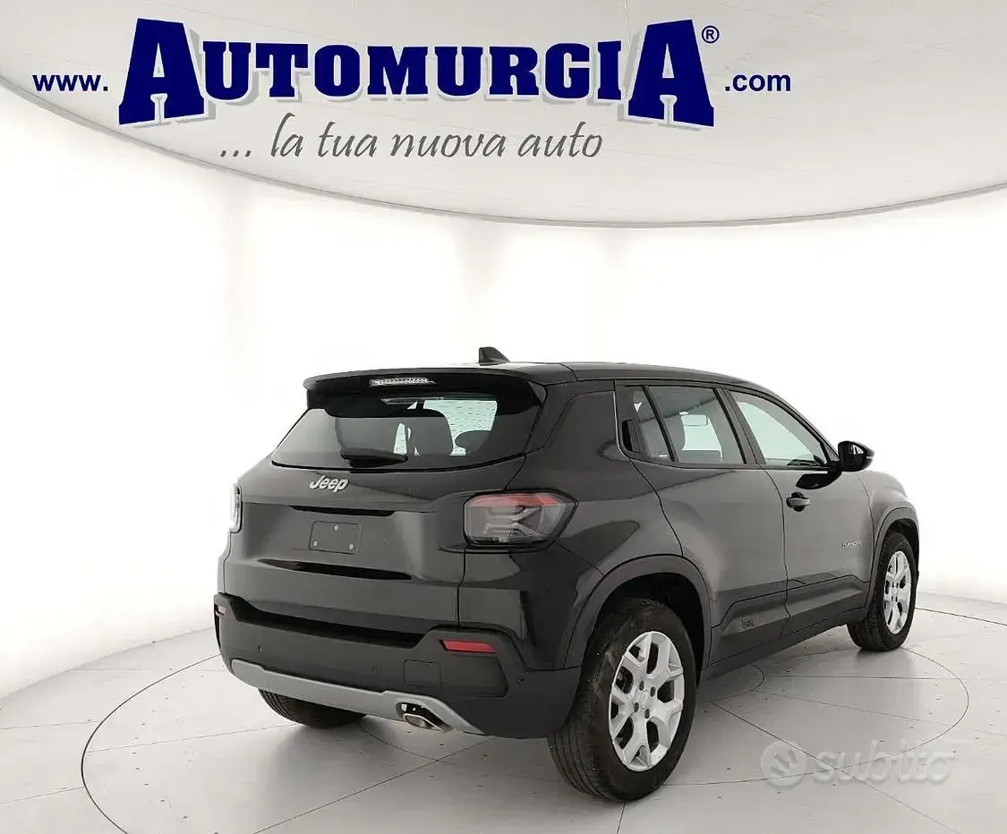 Usata Jeep Avenger Altitude 101 CV (74 kW) 2024 Nero SUV