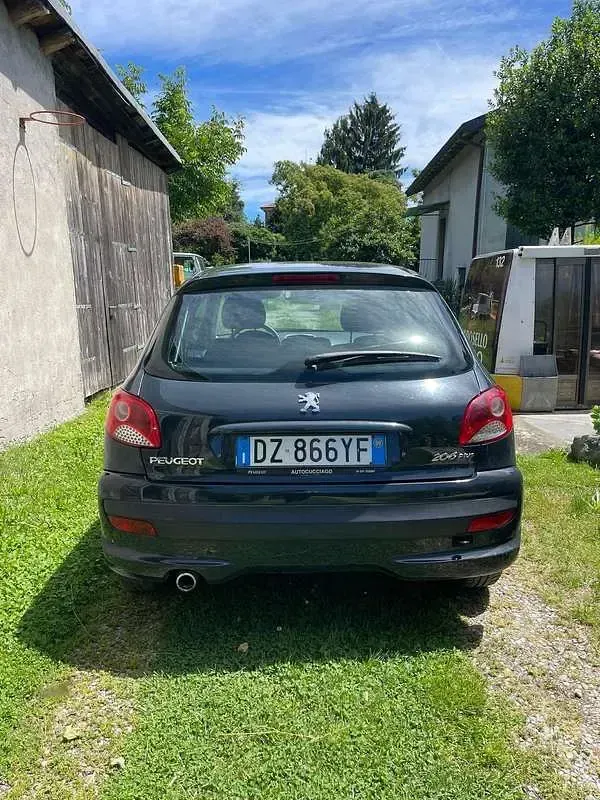 Usata Peugeot 206 60 CV (44 kW) 2009 Berlina
