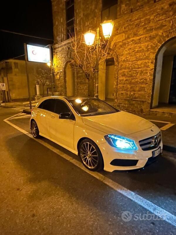 Usata 2014 Mercedes A180 AMG Due volumi | 15.000 € (Cara) - Immagine 1/4