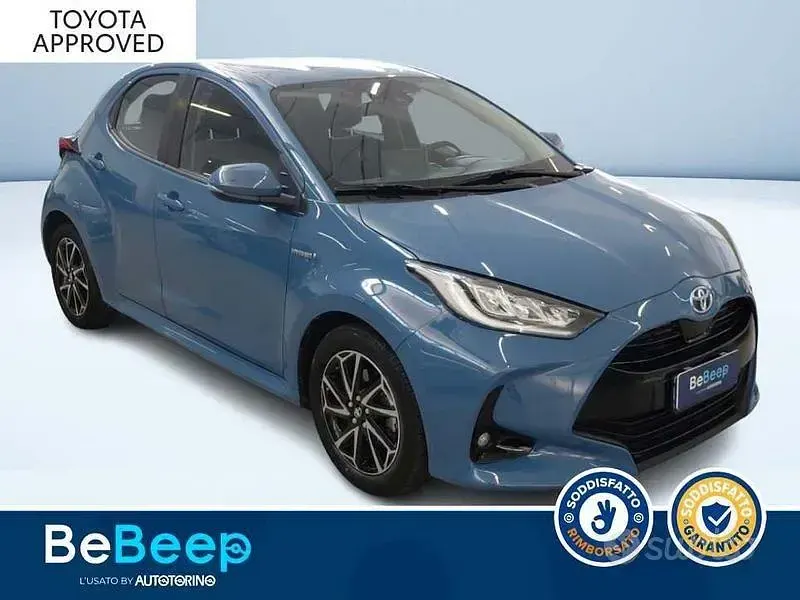 Usata Toyota Yaris Hybrid Trend 92 CV (67 kW) 2020 Blu Berlina