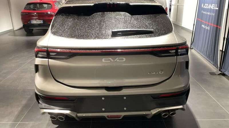 Usata EVO Evo 6 177 CV (130 kW) 2024 Grigio SUV