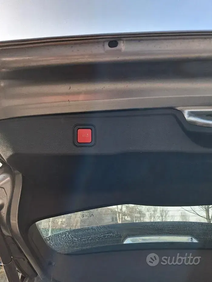 Usata Jeep Avenger Summit 101 CV (74 kW) 2024 Grigio SUV