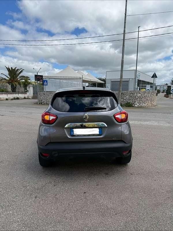 Usata Renault Captur 90 CV (66 kW) 2014 Grigio SUV