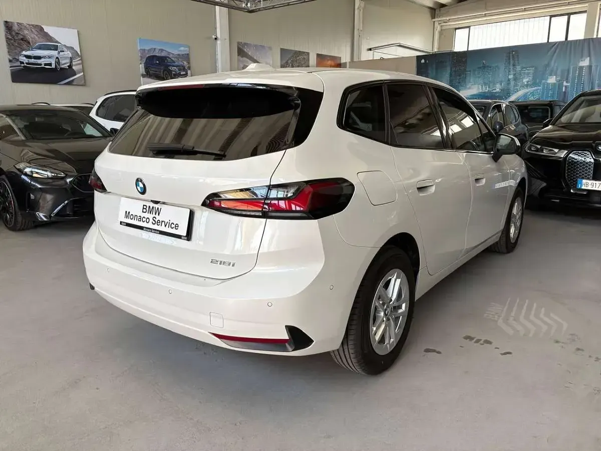 Usata BMW 218 Active Tourer 136 CV (100 kW) 2025 Mineralweiss metallic Monovolume