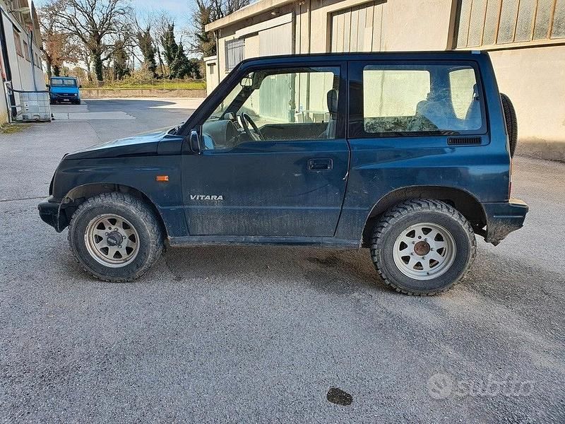 Usata Suzuki Vitara 97 CV (71 kW) 1996 Verde Station wagon