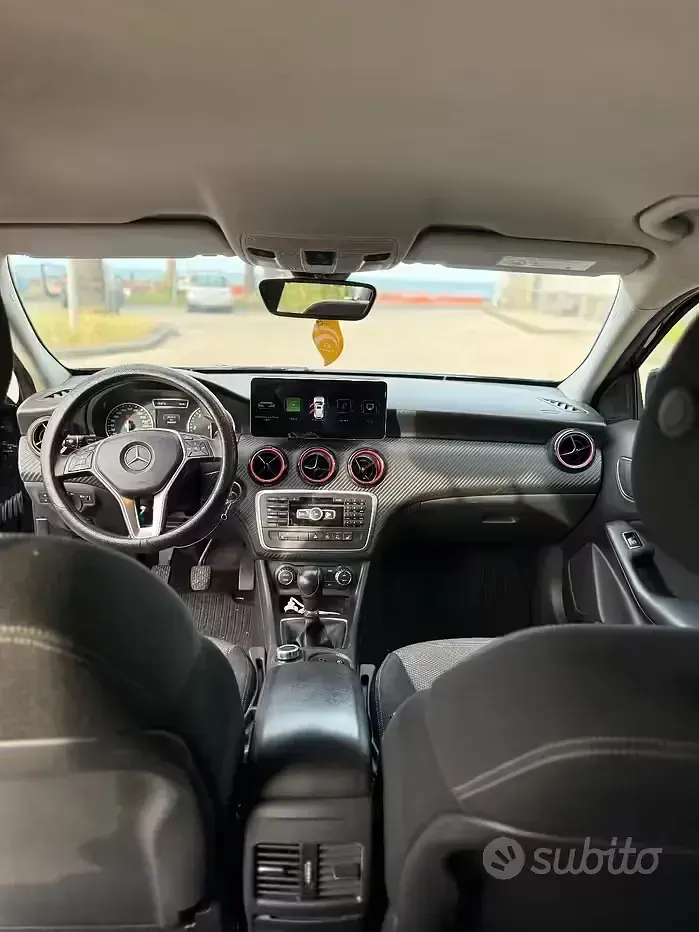 Usata Mercedes GLA180 109 CV (80 kW) 2015 Nero SUV