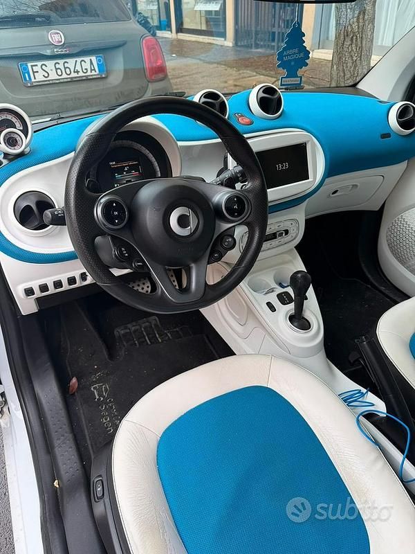 Usata Smart ForFour 2016 Bianco Utilitaria