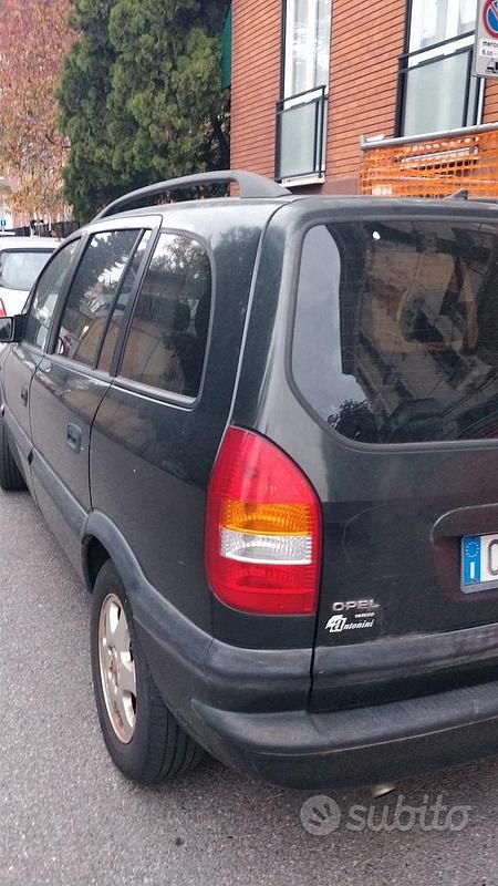 Verde Usata 2003 Opel Zafira Monovolume | 1300 € - Immagine 1/3