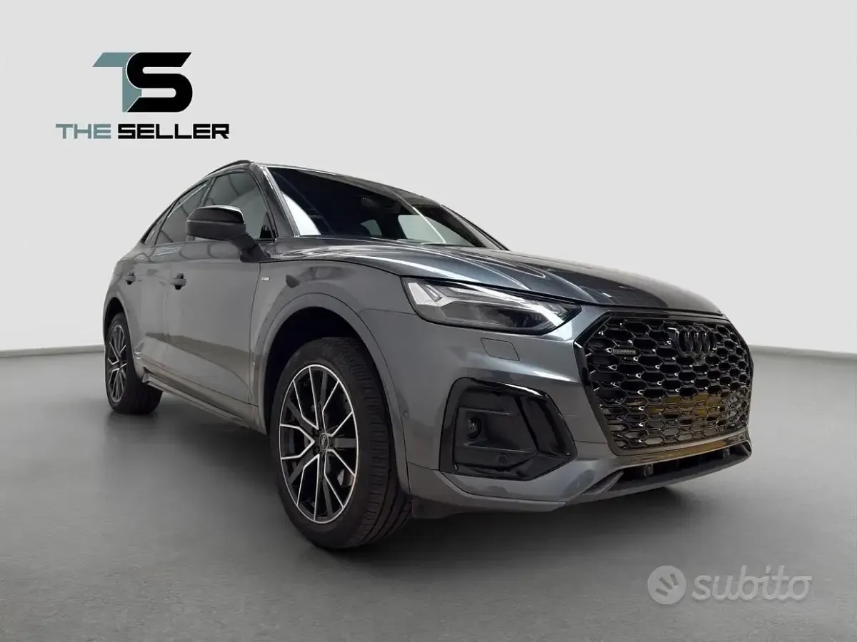 Usata Audi Q5 Sportback Comfort 204 CV (150 kW) 2025 Grigio SUV