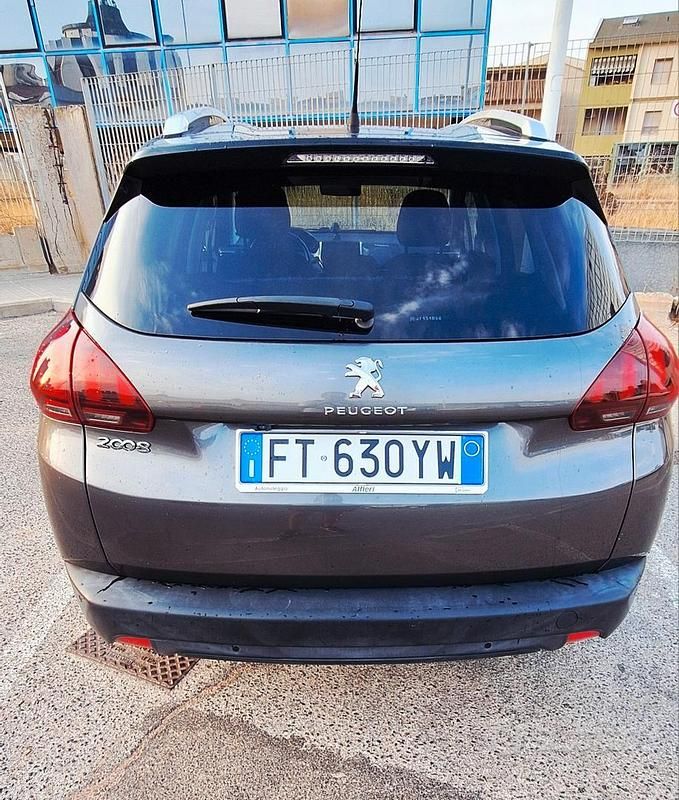 Usata Peugeot 2008 Active 102 CV (75 kW) 2019 Grigio SUV