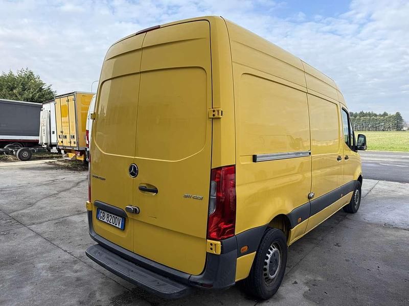 Usata Mercedes Sprinter 114 CV (83 kW) 2020 Giallo Furgone