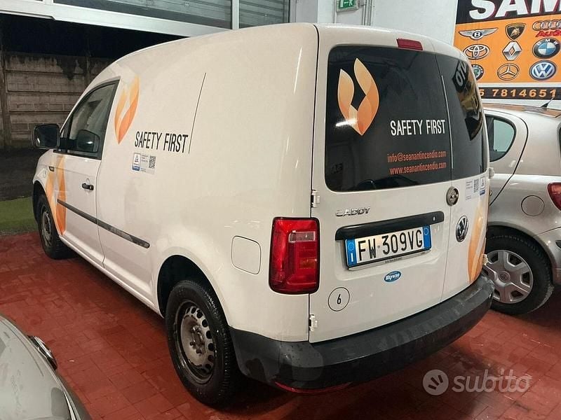 Usata VW Caddy Trendline 102 CV (75 kW) 2019 Bianco Monovolume