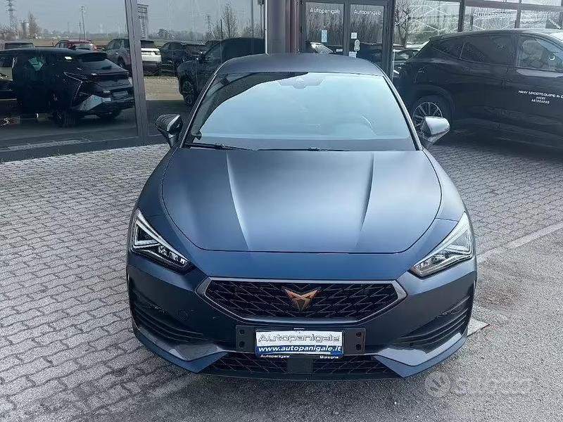 Usata Cupra Leon VZ 245 CV (180 kW) 2023 Blu Berlina