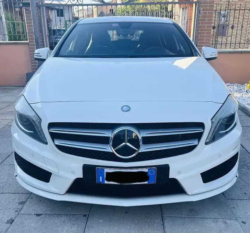 Usata Mercedes A180 AMG 109 CV (80 kW) 2013 Bianco Utilitaria