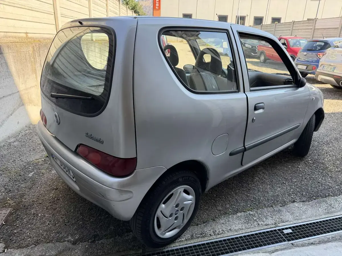 Usata Fiat 600 54 CV (39 kW) 2004 Other