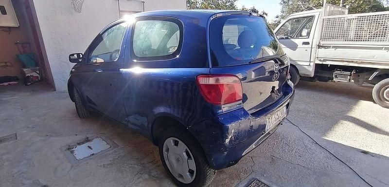 Usata Toyota Yaris Luna 86 CV (63 kW) 2002 Berlina