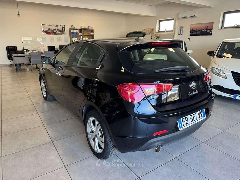 Usata Alfa Romeo Giulietta Exclusive 120 CV (88 kW) 2015 Nero Utilitaria
