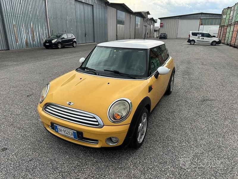 Usata Mini Cooper 120 CV (88 kW) 2008 Giallo Utilitaria