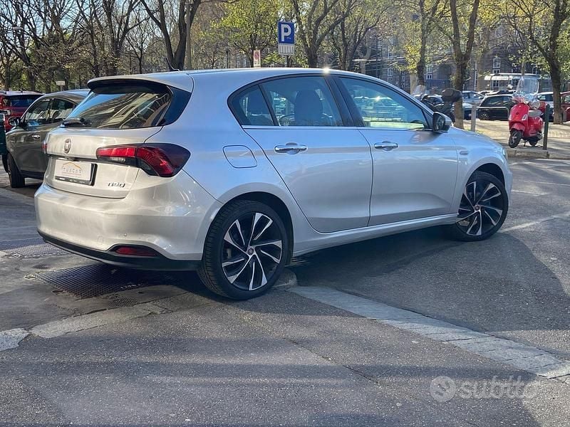 Usata Fiat Tipo Sport 120 CV (88 kW) 2019 Grigio Berlina