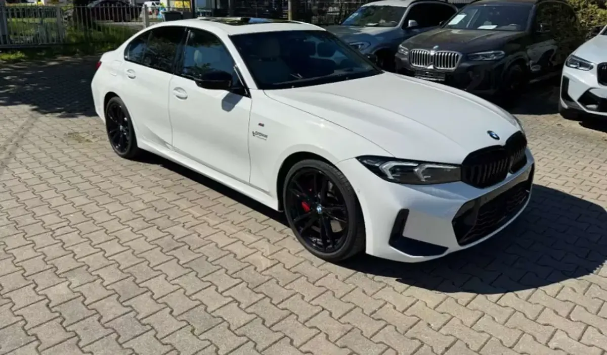 Usata BMW 330 M Sport 245 CV (180 kW) 2024 Bianco Berlina