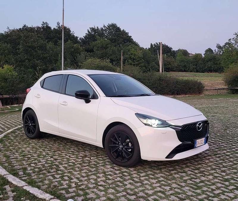 Usata Mazda 2 Homura-Line 90 CV (66 kW) 2024 Bianco Utilitaria