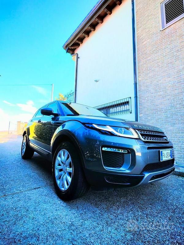 Usata Land Rover Range Rover evoque 150 CV (110 kW) 2017 Grigio SUV
