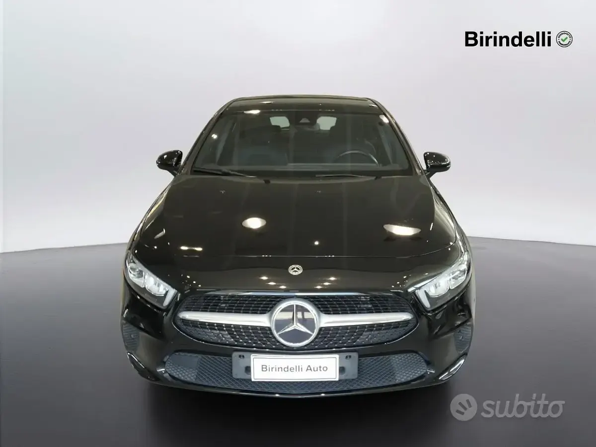 Usata Mercedes A180 Business 116 CV (85 kW) 2021 Nero Utilitaria