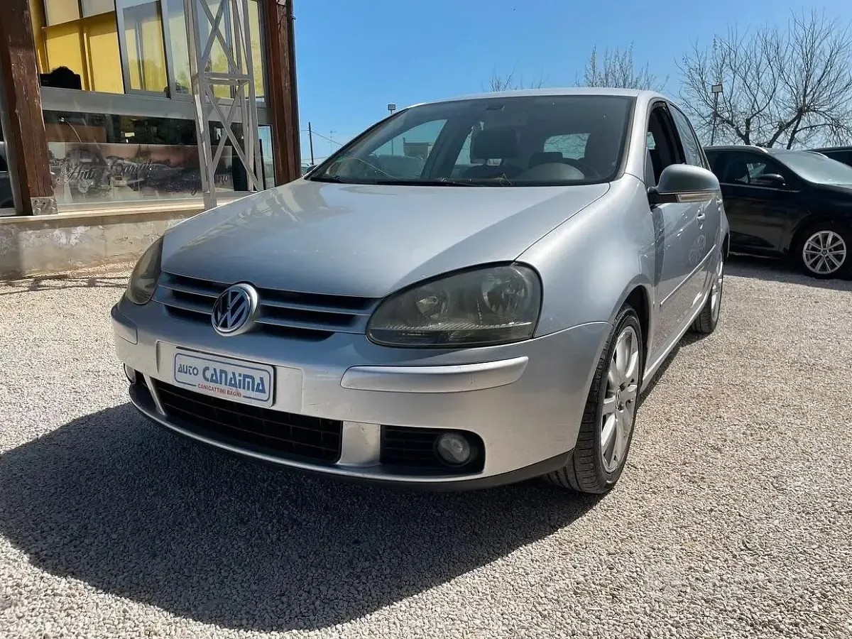 Usata VW Golf IV 140 CV (102 kW) 2004 Grigio Berlina
