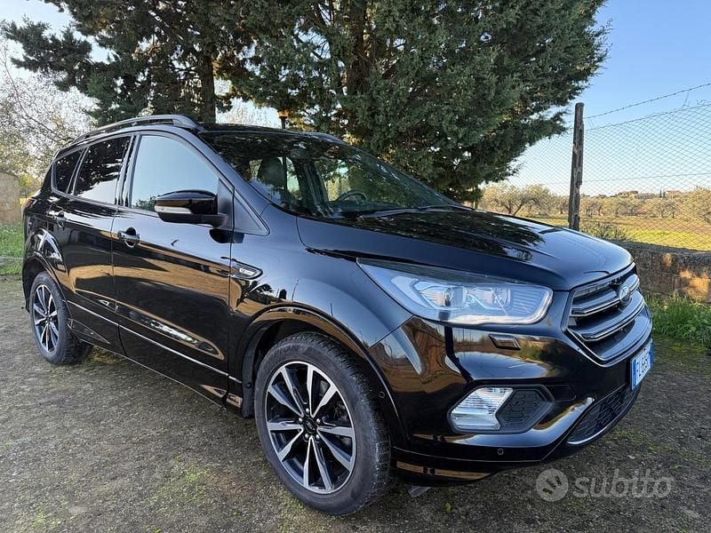 Usata Ford Kuga ST-Line 120 CV (88 kW) 2018 Nero SUV