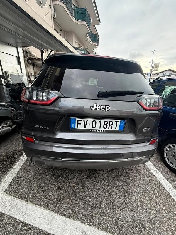 Usata Jeep Cherokee 194 CV (142 kW) 2018 Grigio SUV