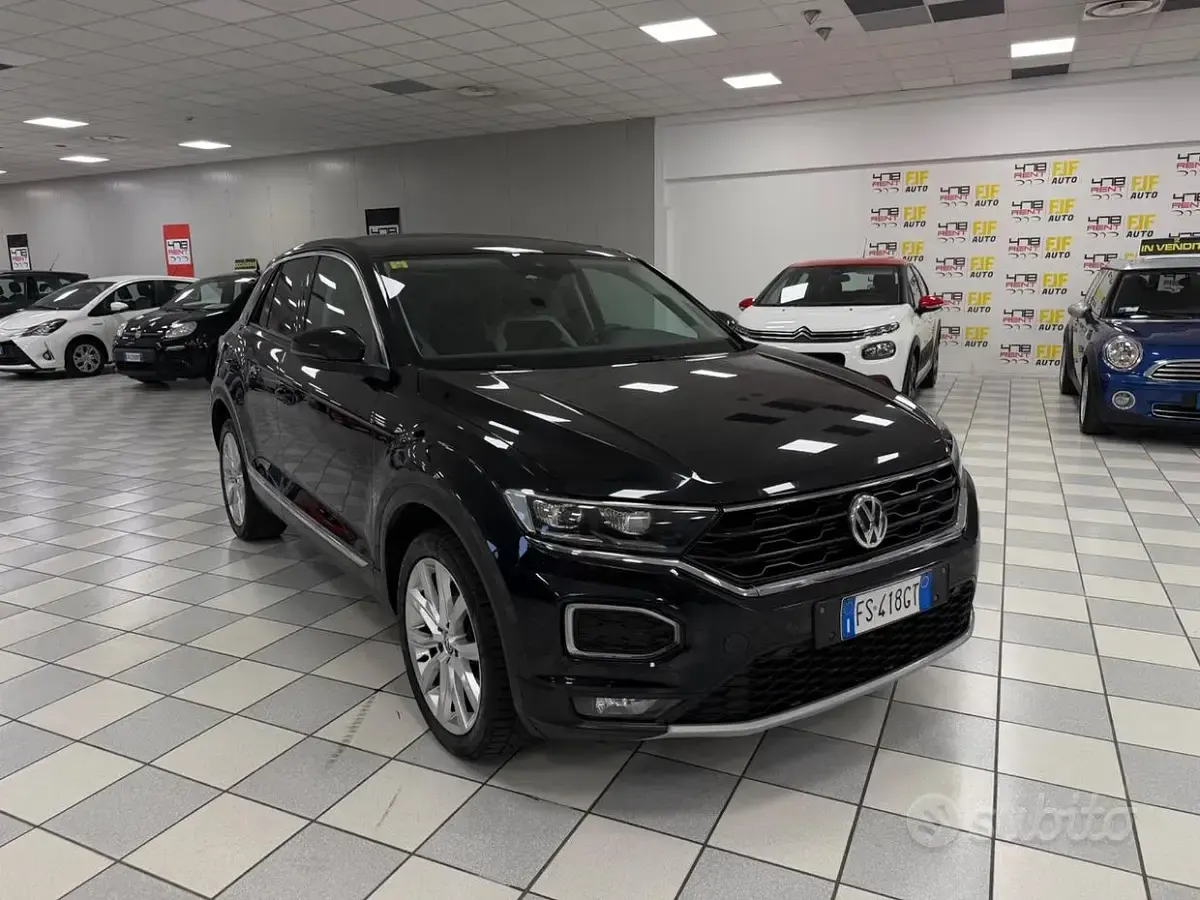 Usata VW T-Roc Advance 150 CV (110 kW) 2018 Nero SUV