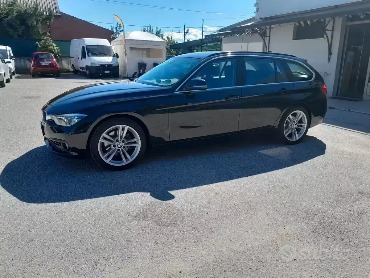 Usata BMW 320 190 CV (139 kW) 2019 Nero Berlina