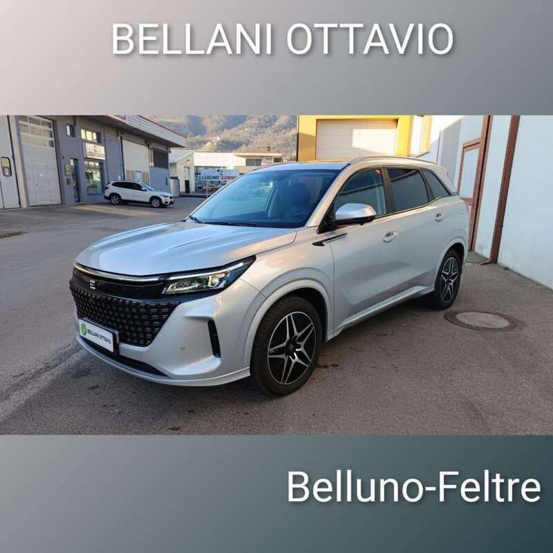 Nuova DFSK E5 184 CV (135 kW) 2025 Argento brillante SUV