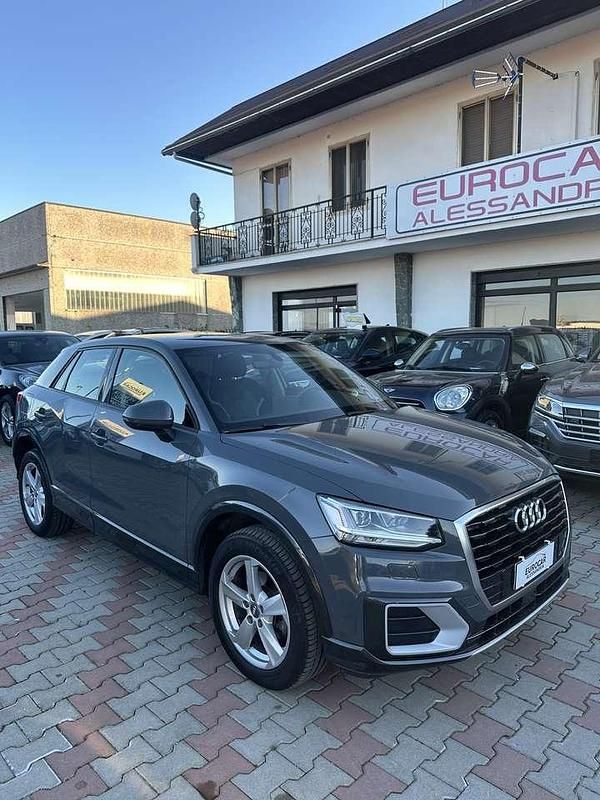 Usata Audi Q2 Admired 116 CV (85 kW) 2020 Grigio SUV