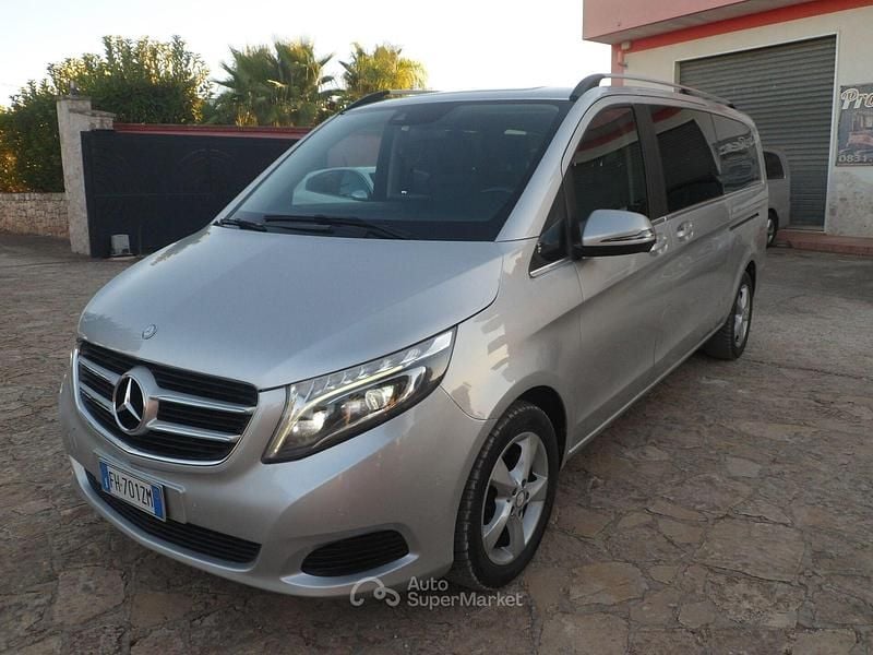 Usata Mercedes V220 163 CV (119 kW) 2017 Argento Monovolume