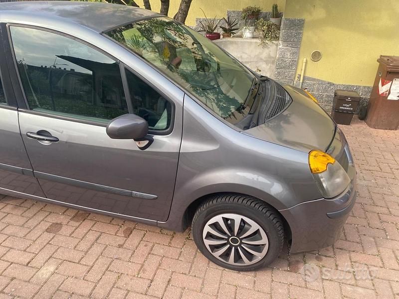 Usata Renault Modus 75 CV (55 kW) 2006 Monovolume