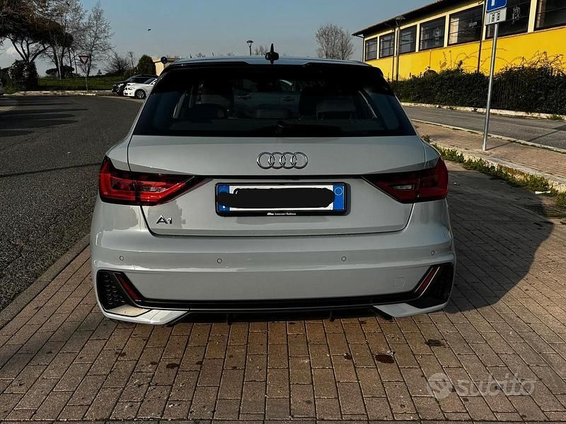 Usata Audi A1 Sportback S-Line 116 CV (85 kW) 2024 Grigio Utilitaria