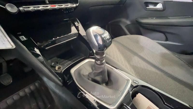 Usata Peugeot 208 Allure 101 CV (74 kW) 2025 Gray Utilitaria