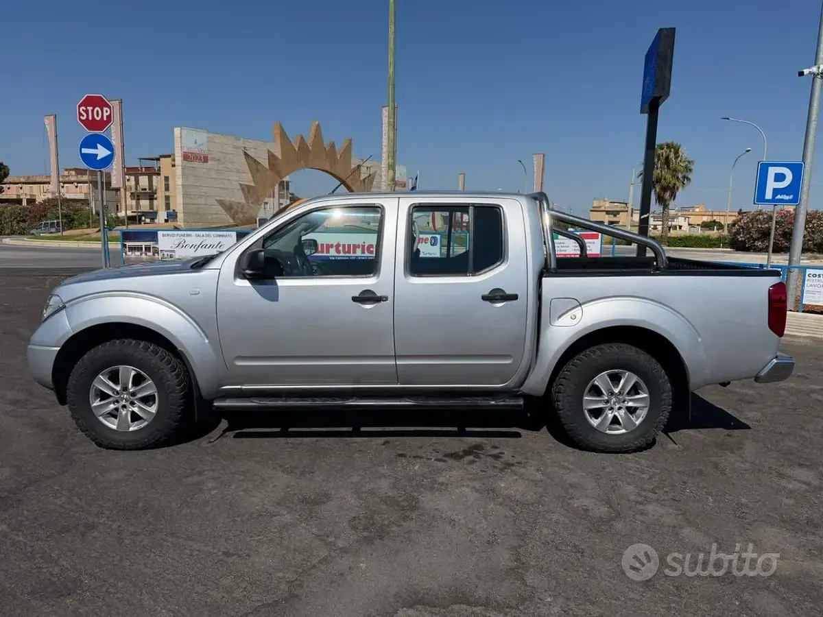 Usata Nissan Navara XE 171 CV (125 kW) 2007 Pick-up