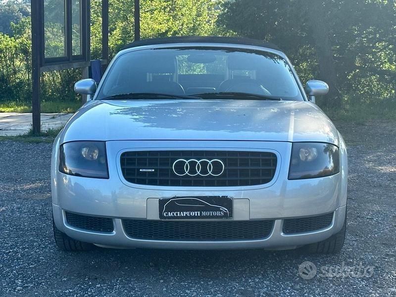 Usata Audi TT Roadster 225 CV (165 kW) 2003 Grigio Cabrio