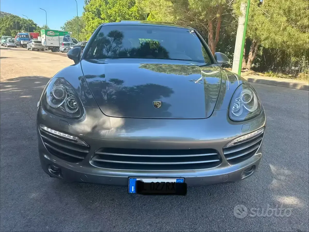 Usata Porsche Cayenne 245 CV (180 kW) 2013 Grigio SUV
