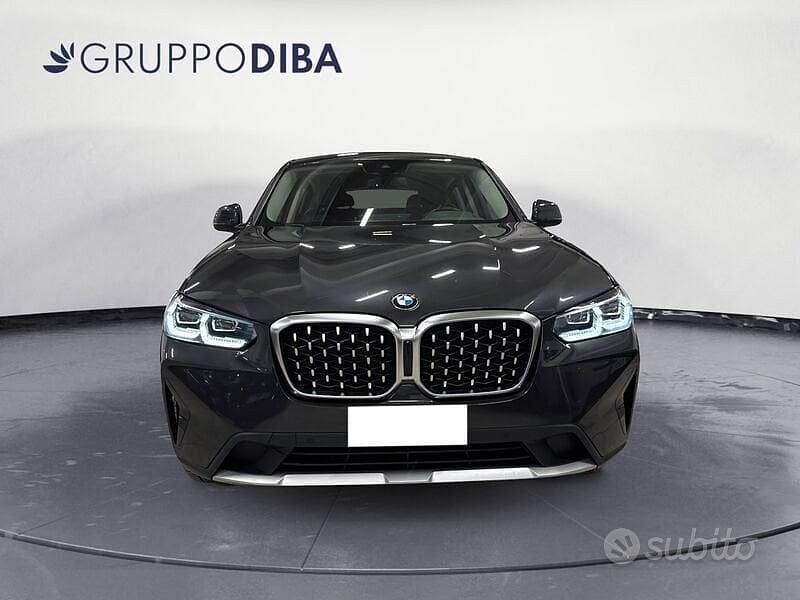 Usata BMW X4 Comfort Edition 190 CV (139 kW) 2021 Grigio SUV
