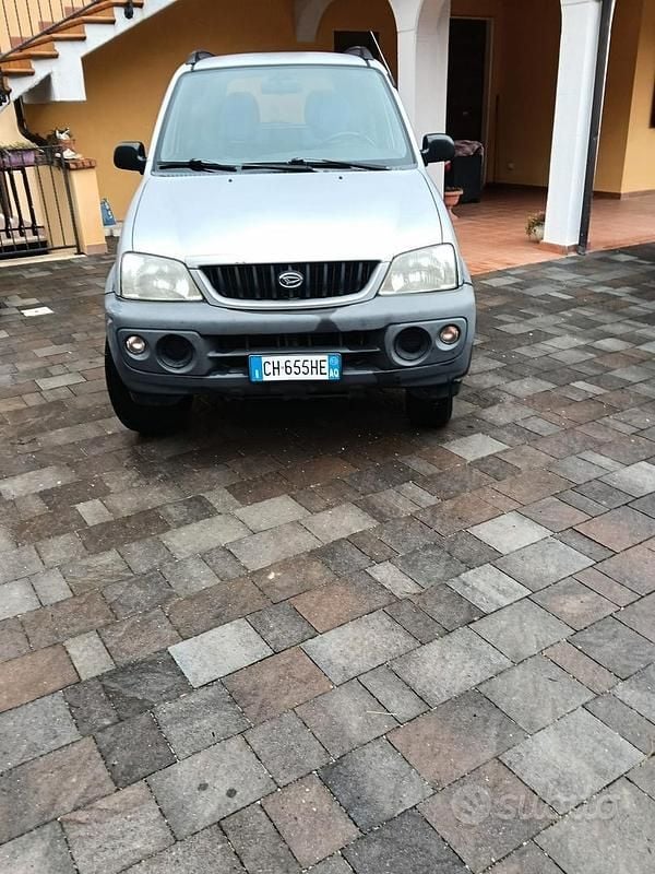 Usata Daihatsu Terios 2003 Grigio SUV